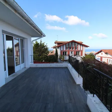 Bordagain Avec Les Cles De Saint Jean De Luz * Сибур